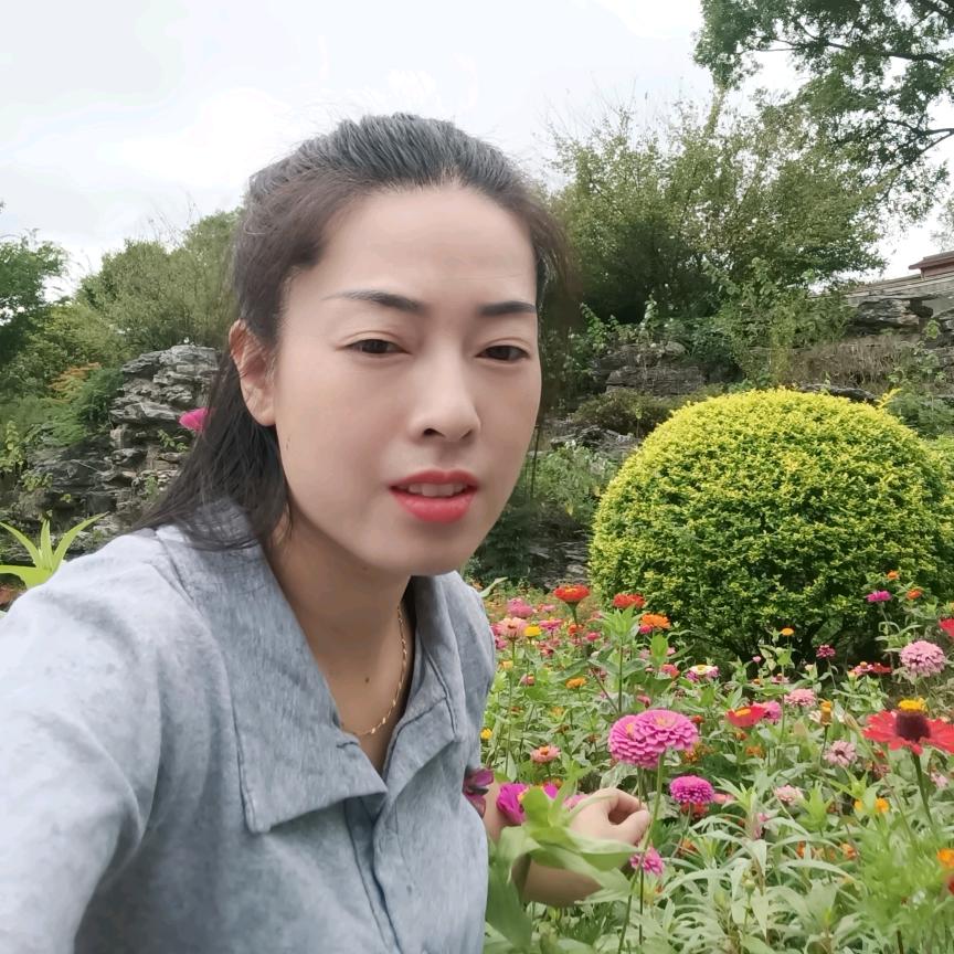 江畔恰逢君
