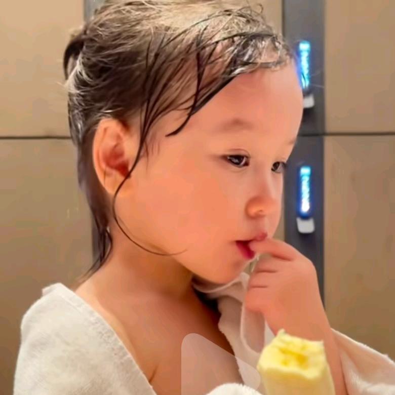 抓马美女