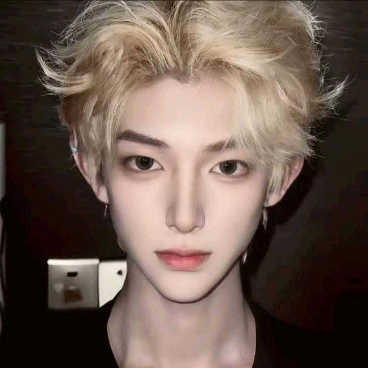 爱睡觉的薯条🏸