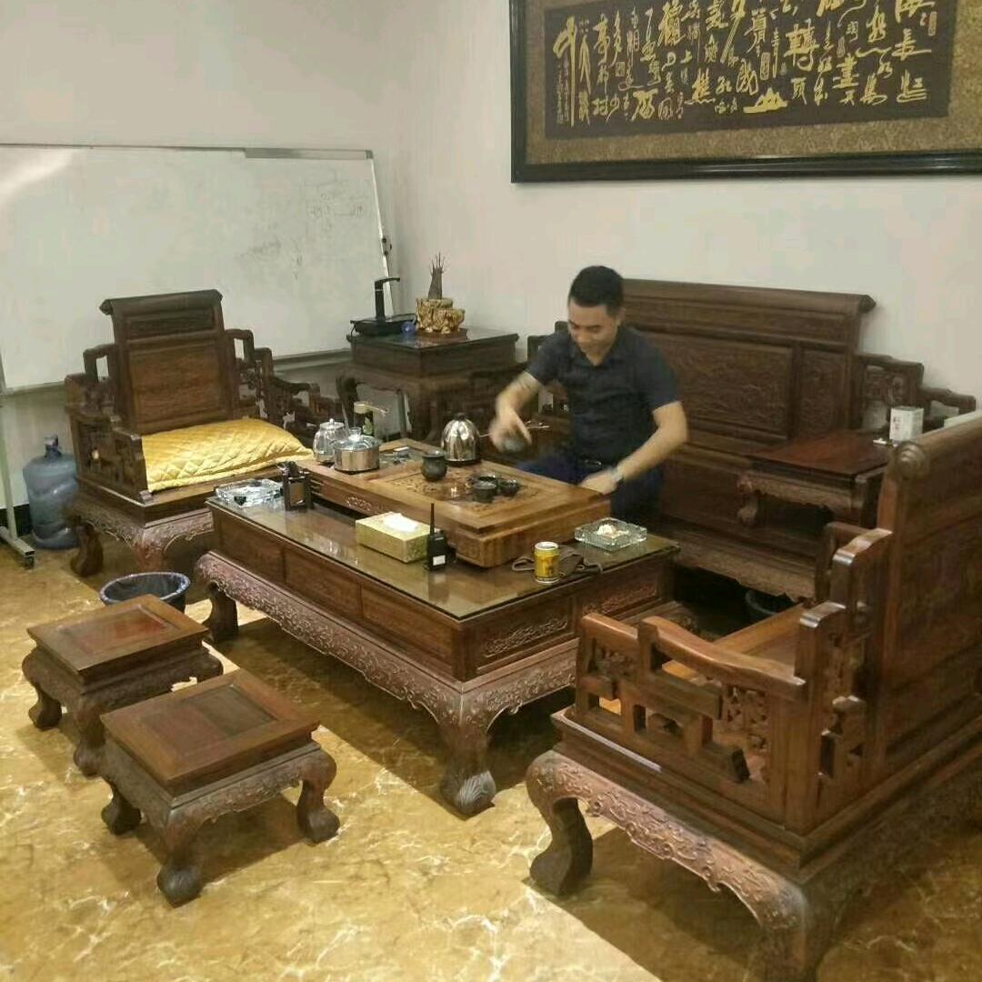 东兴斗牛俱乐部～财神