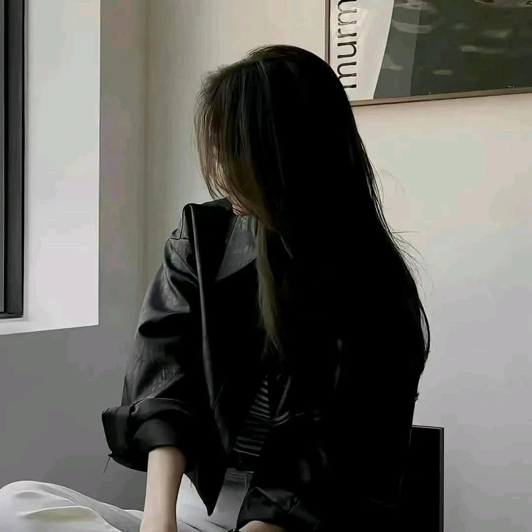 🖤与君再无朝与暮