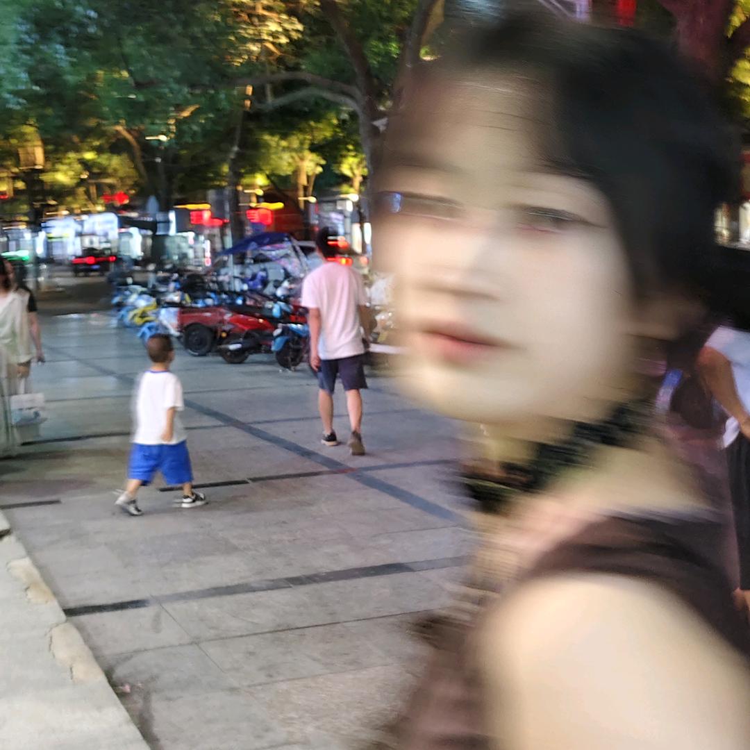 余莫北