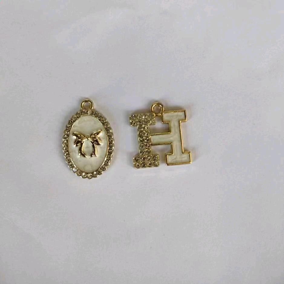 友丽饰品配件Lee