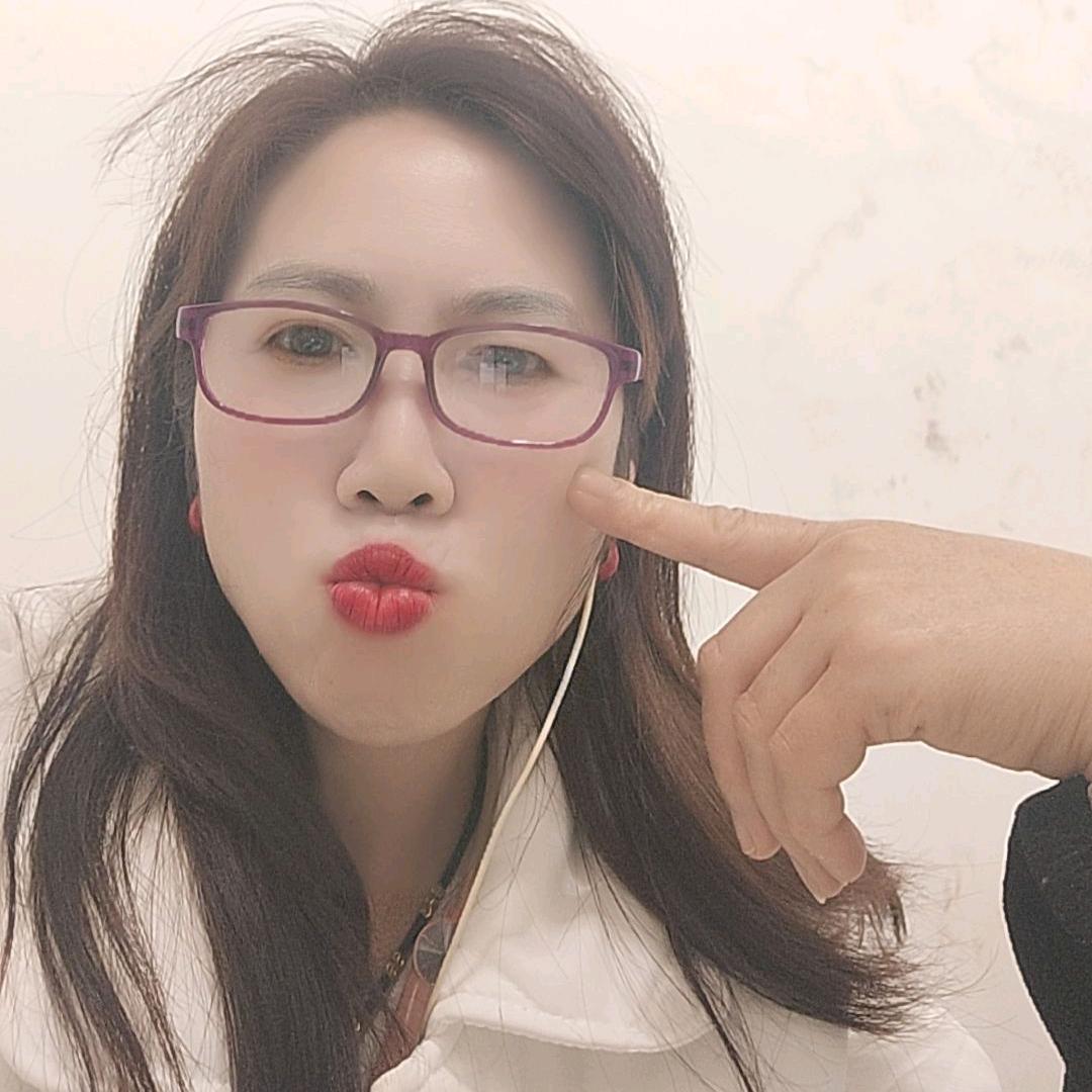 农村小周妹，改变不了别人，就努力的改变自