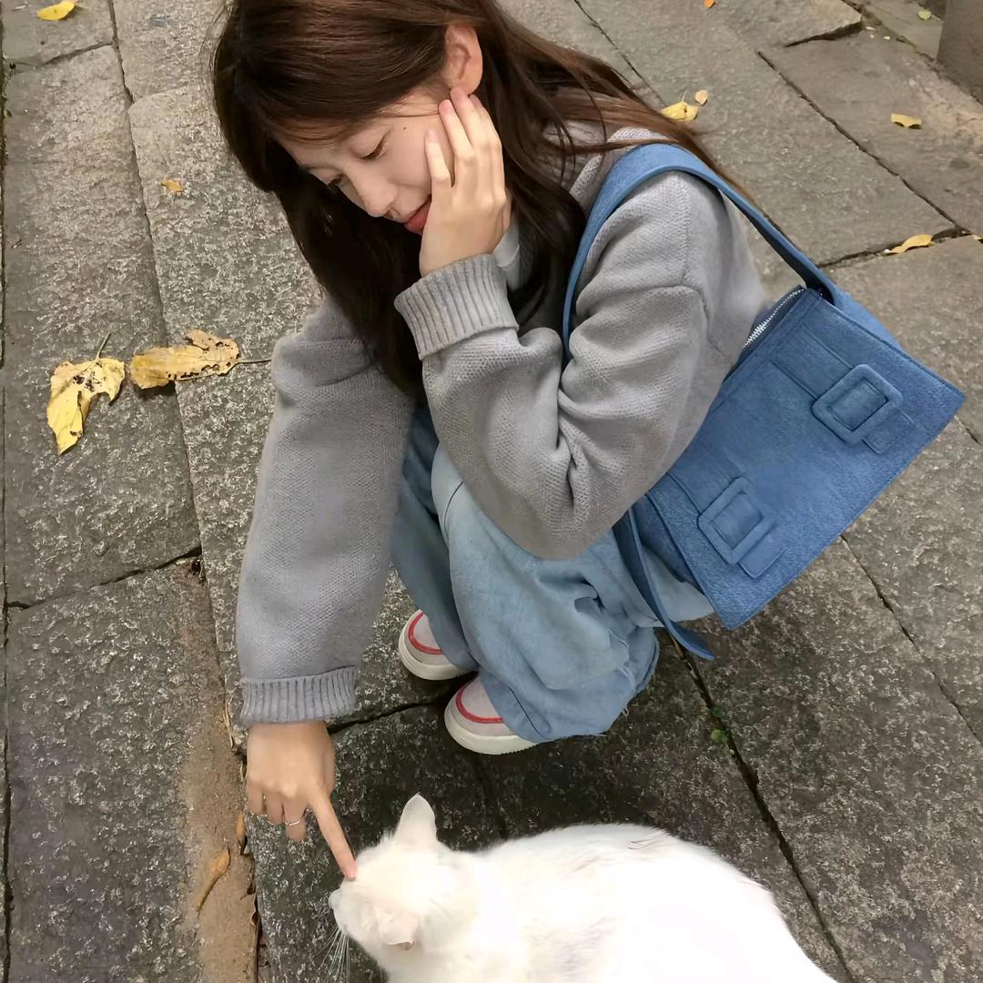 最初