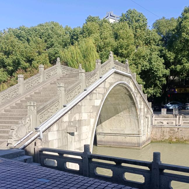小王爱钓鱼🎣