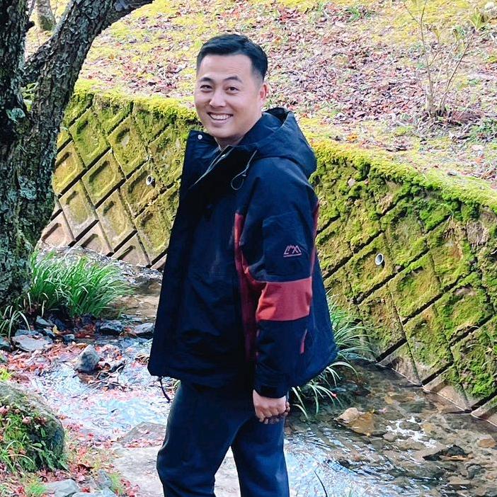 勇哥*说出国（大连智广）