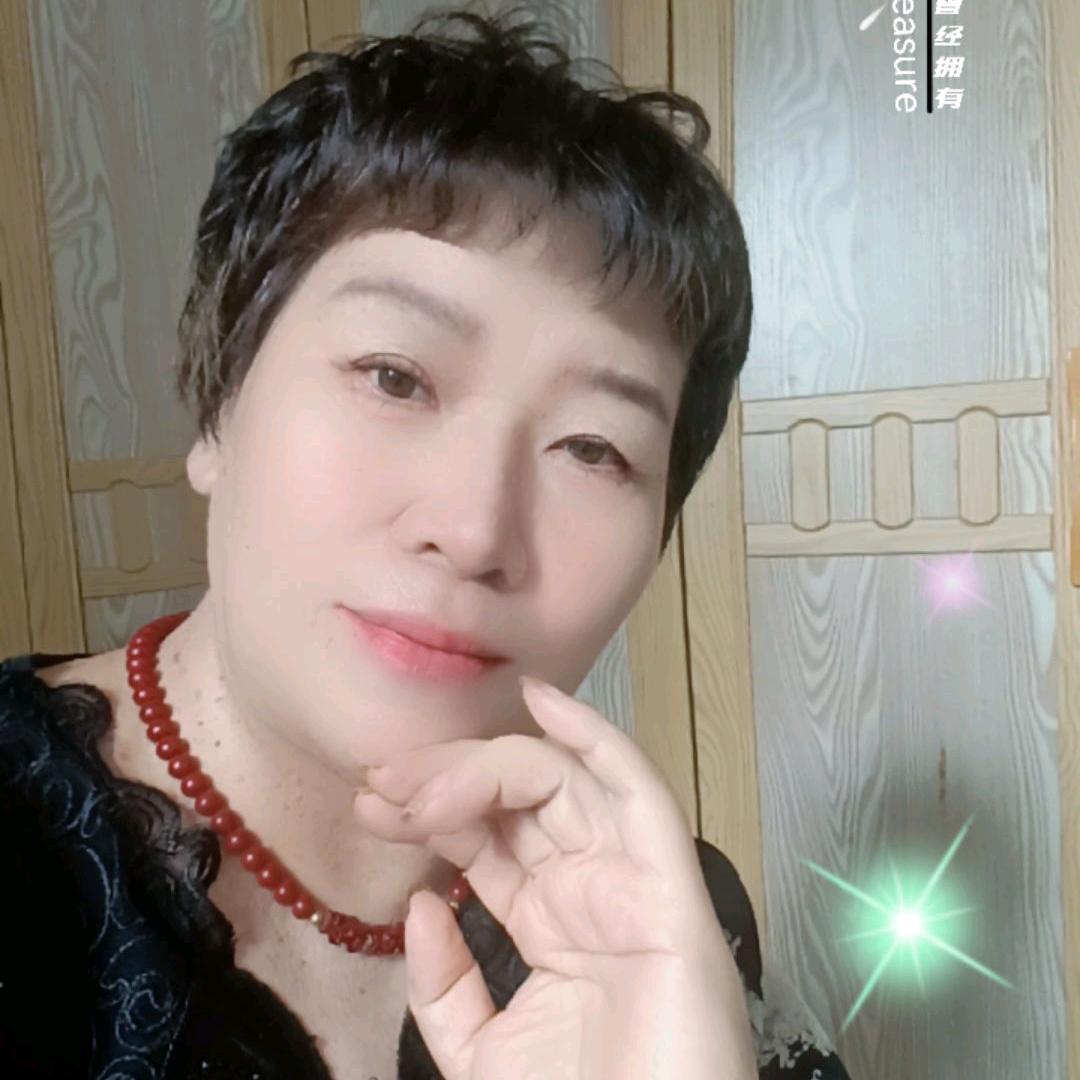 玩抖音光加美女