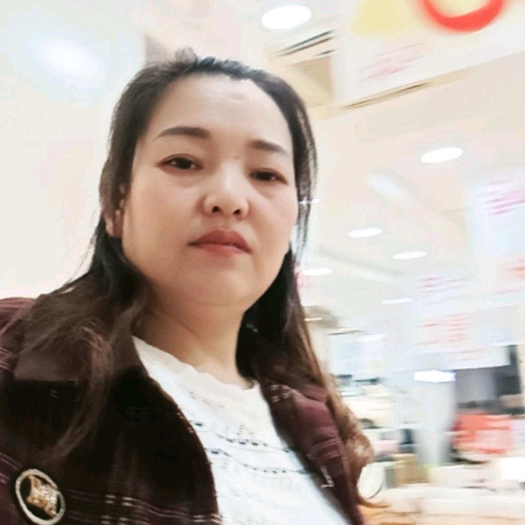 开江，英英服饰