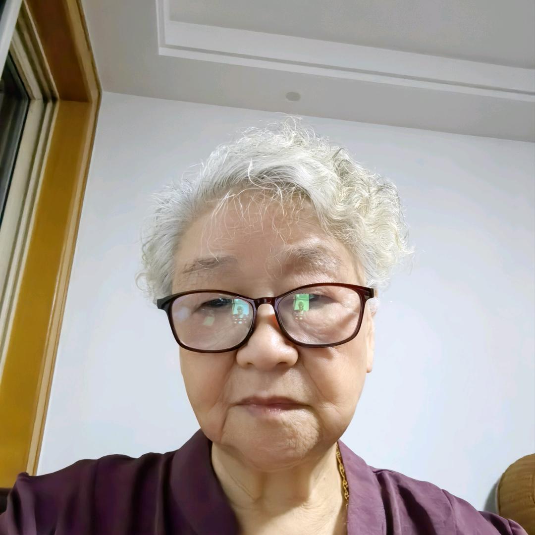 丽丽，