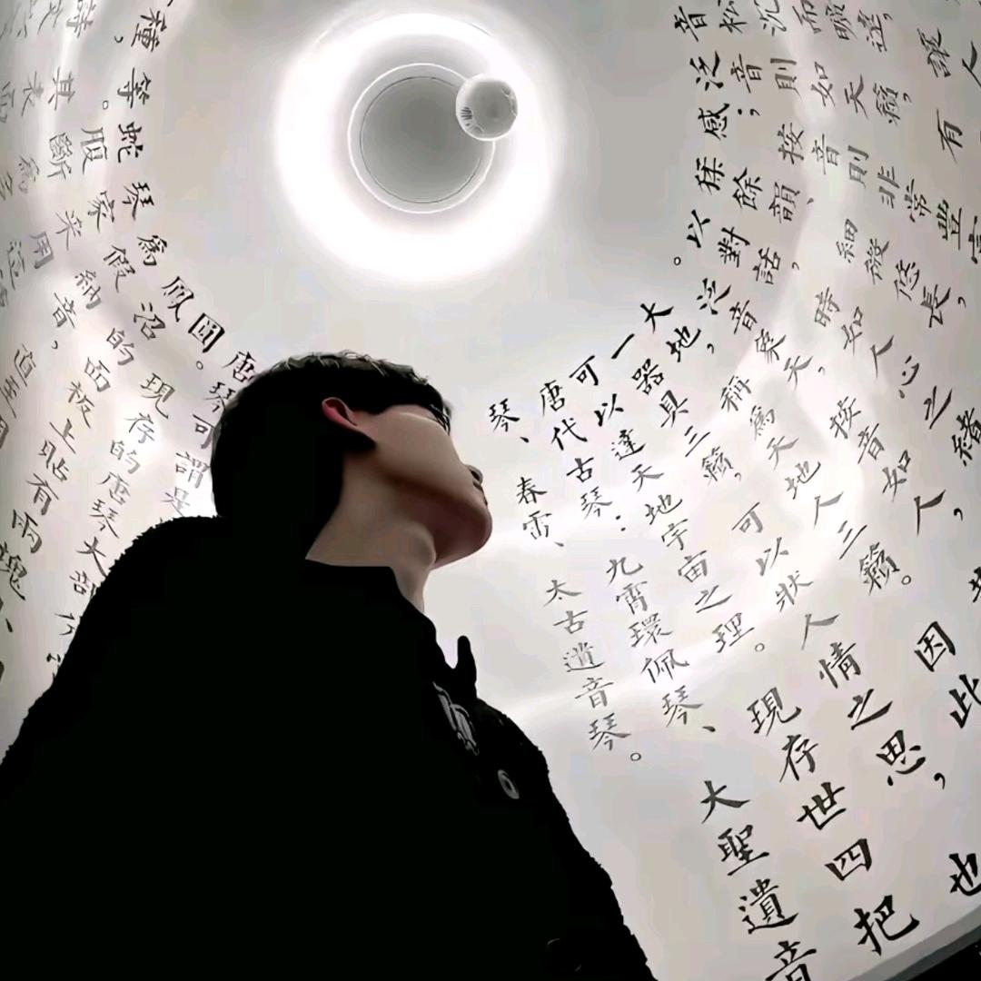 打小就爱吃鸡腿.