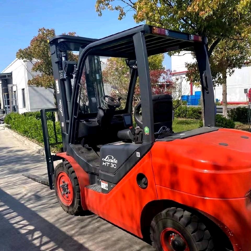 林德宝骊电动叉车