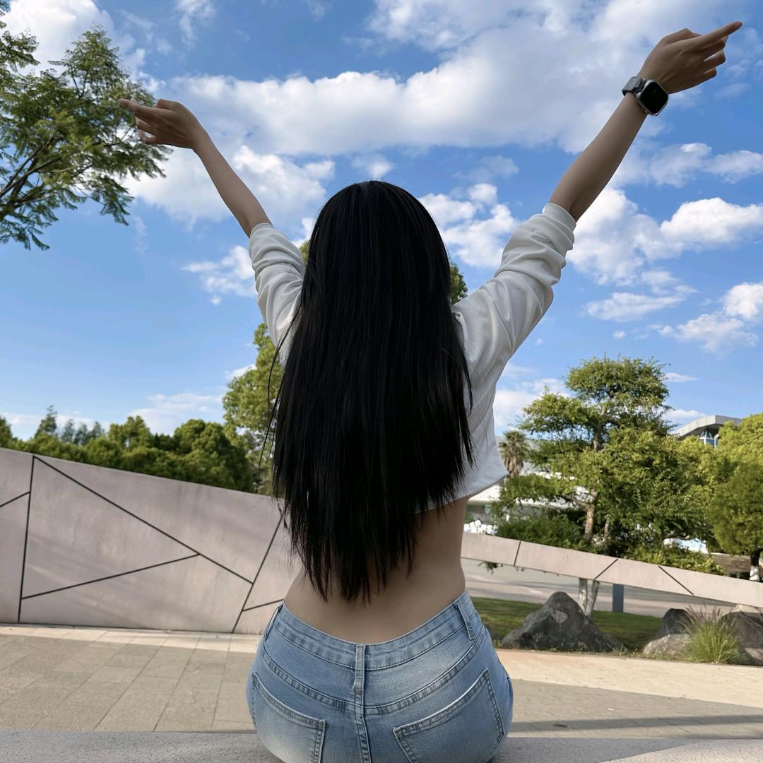 小娜爱爬山