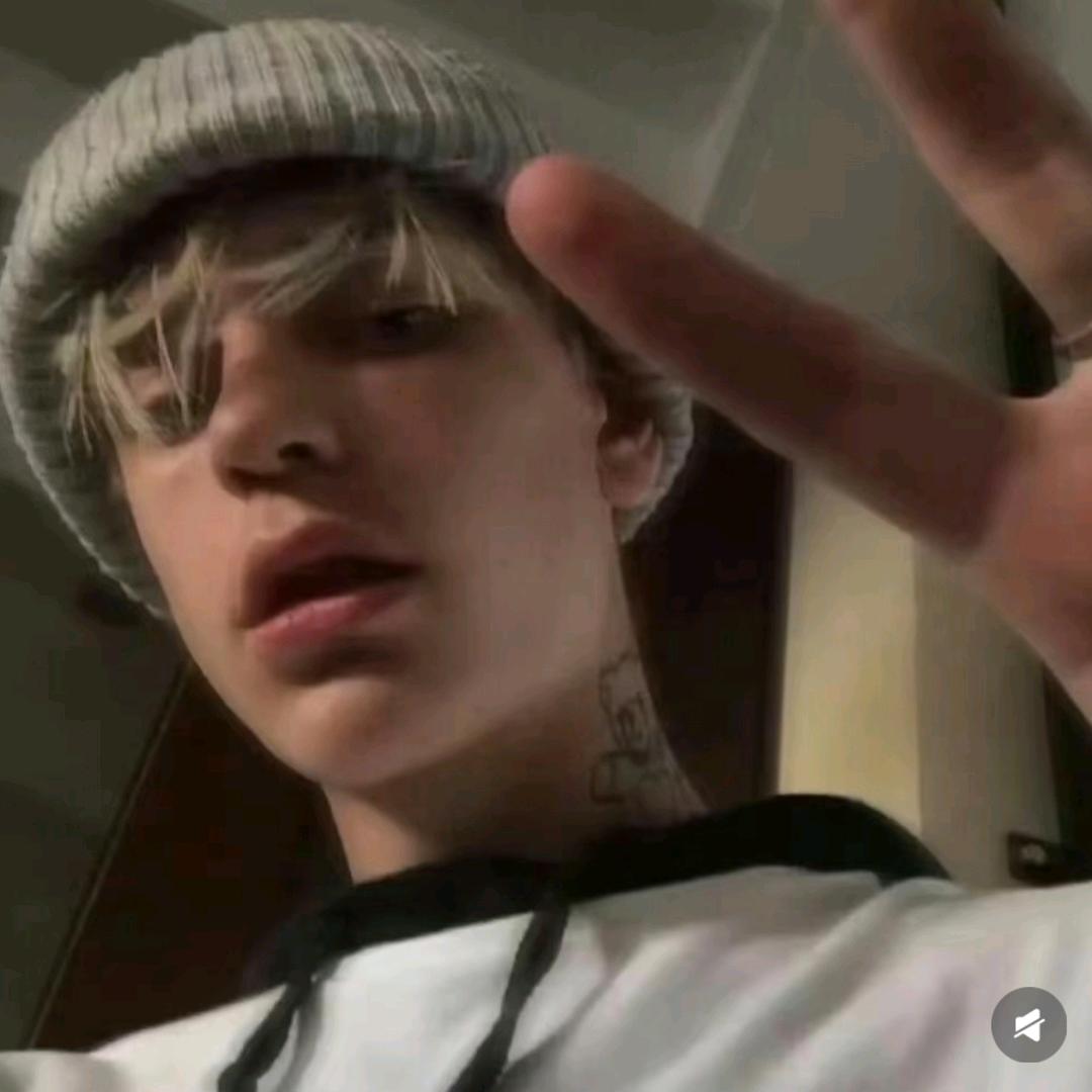 7.-