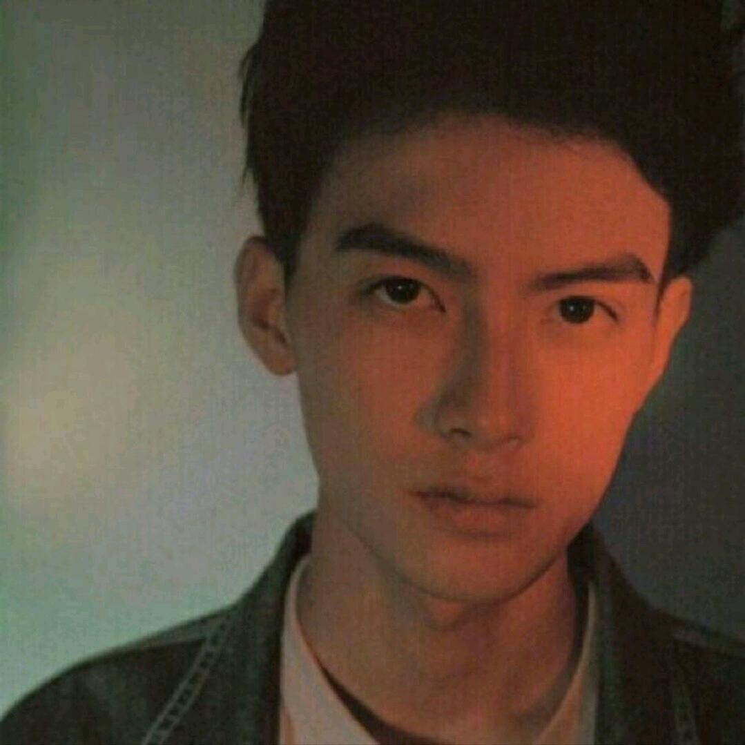莱