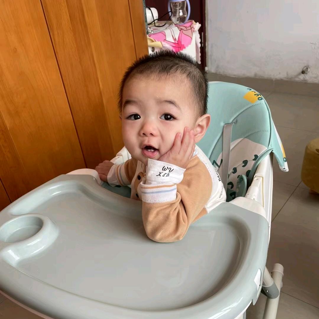 兜兜.