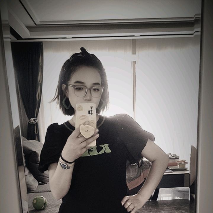 喜欢龙香芋的冷大少头像