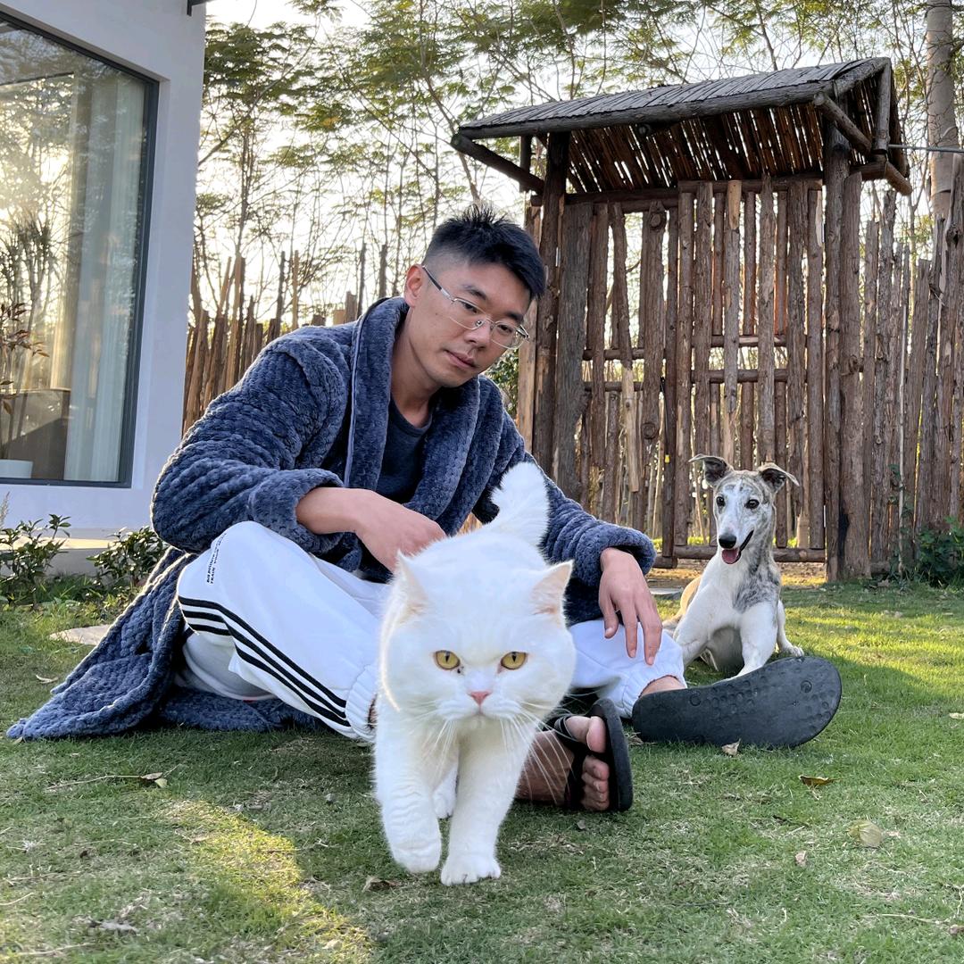 院里的凌叔