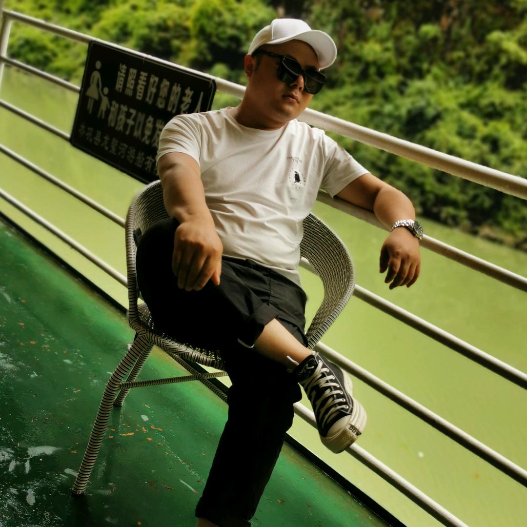 都匀鸿耀二手车行