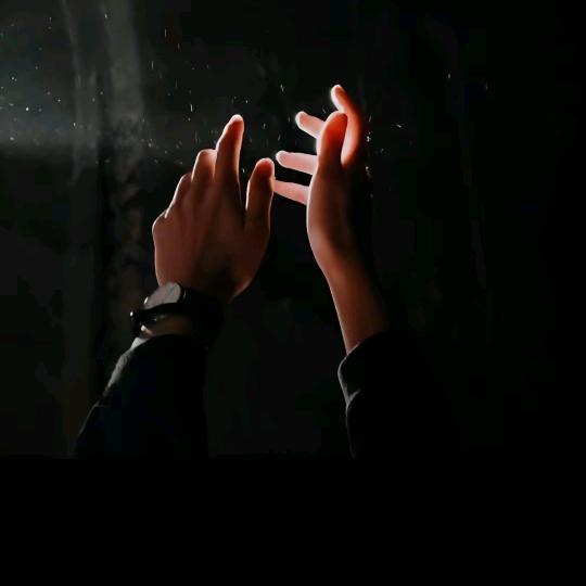 小眼瞪大眼