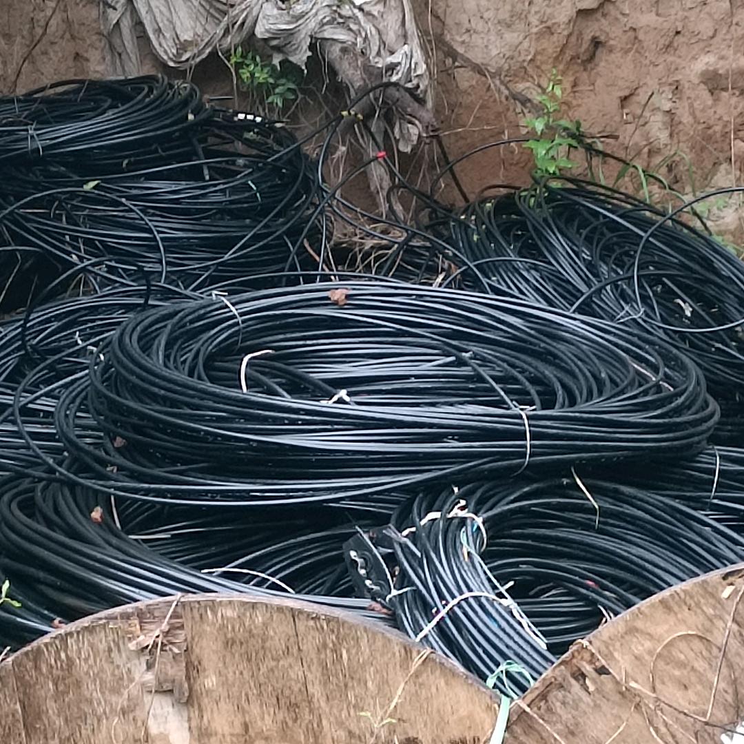 高价回收，铁，铜，铝不锈钢