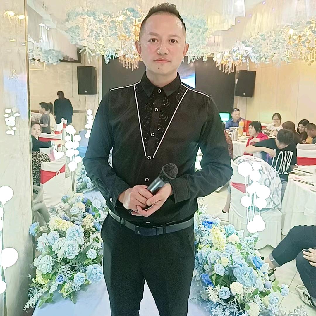 爱伟婚纱影楼