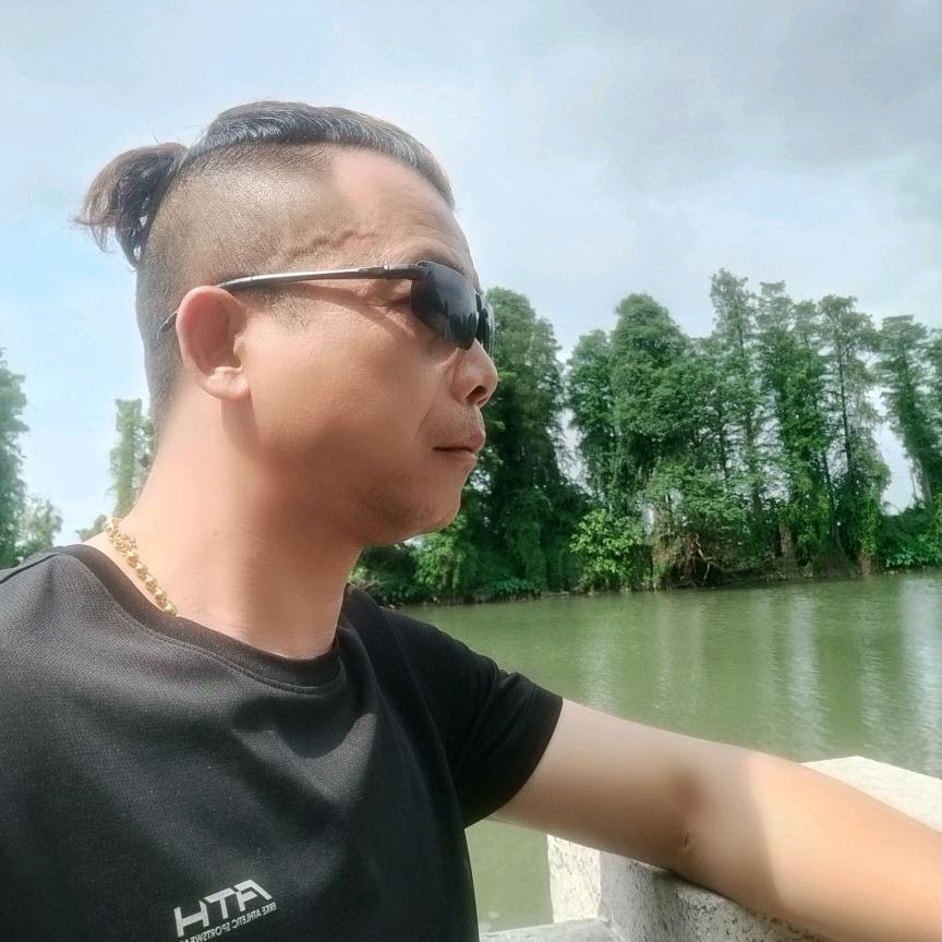 甄宏
