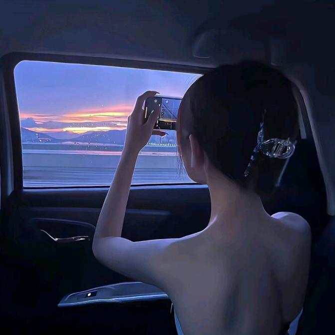 芳龄家的一天天