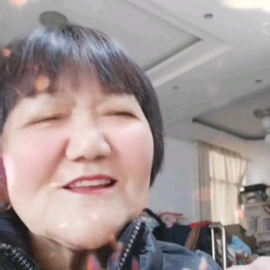 菲比奶奶〇
