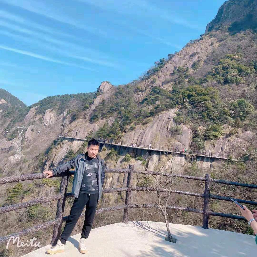 轻舟已过万重山