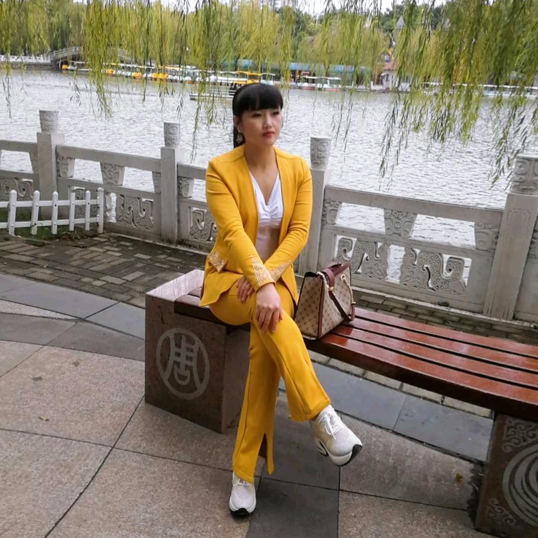 寒塘冷月