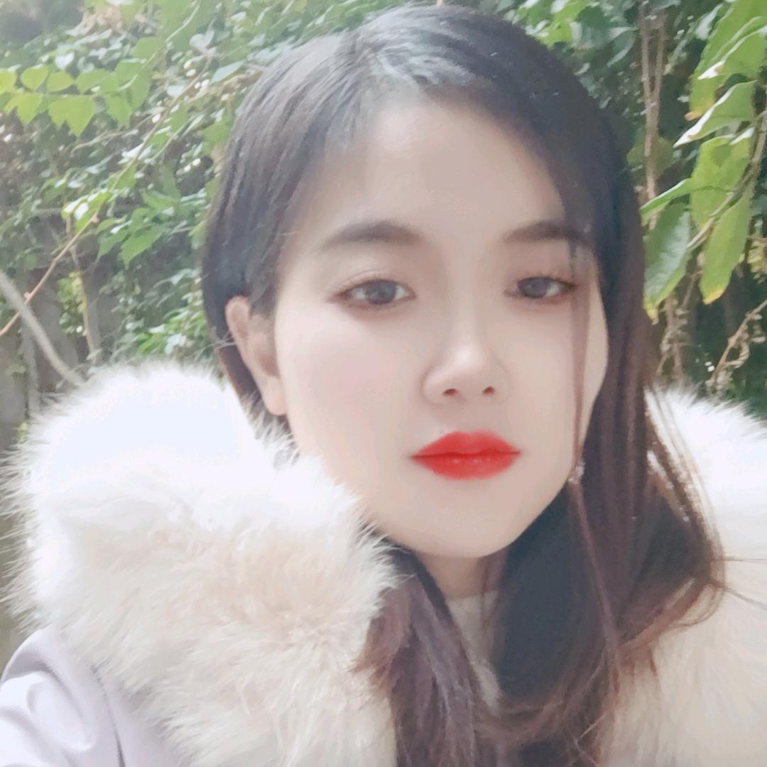 小露露🔥