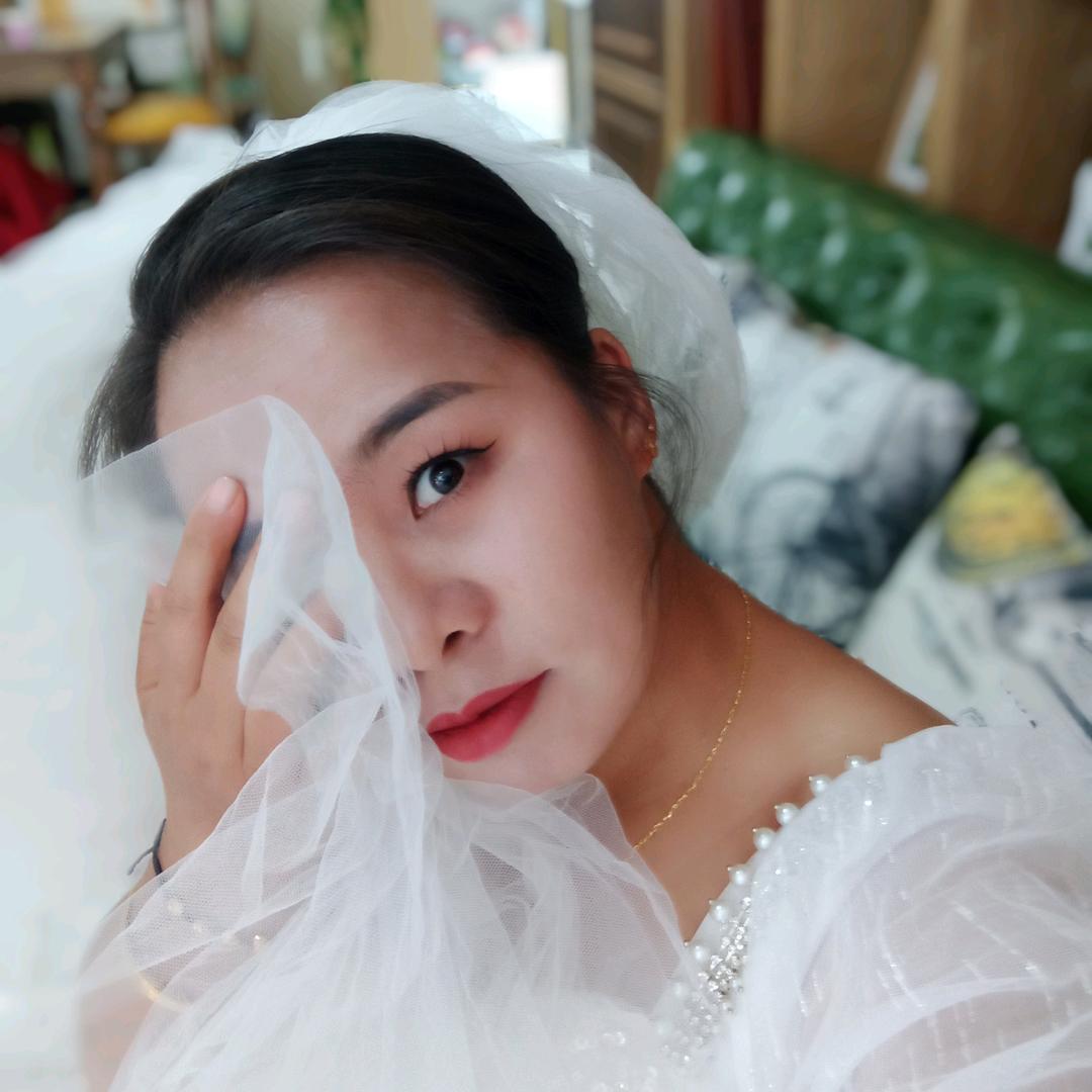 大脸妹
