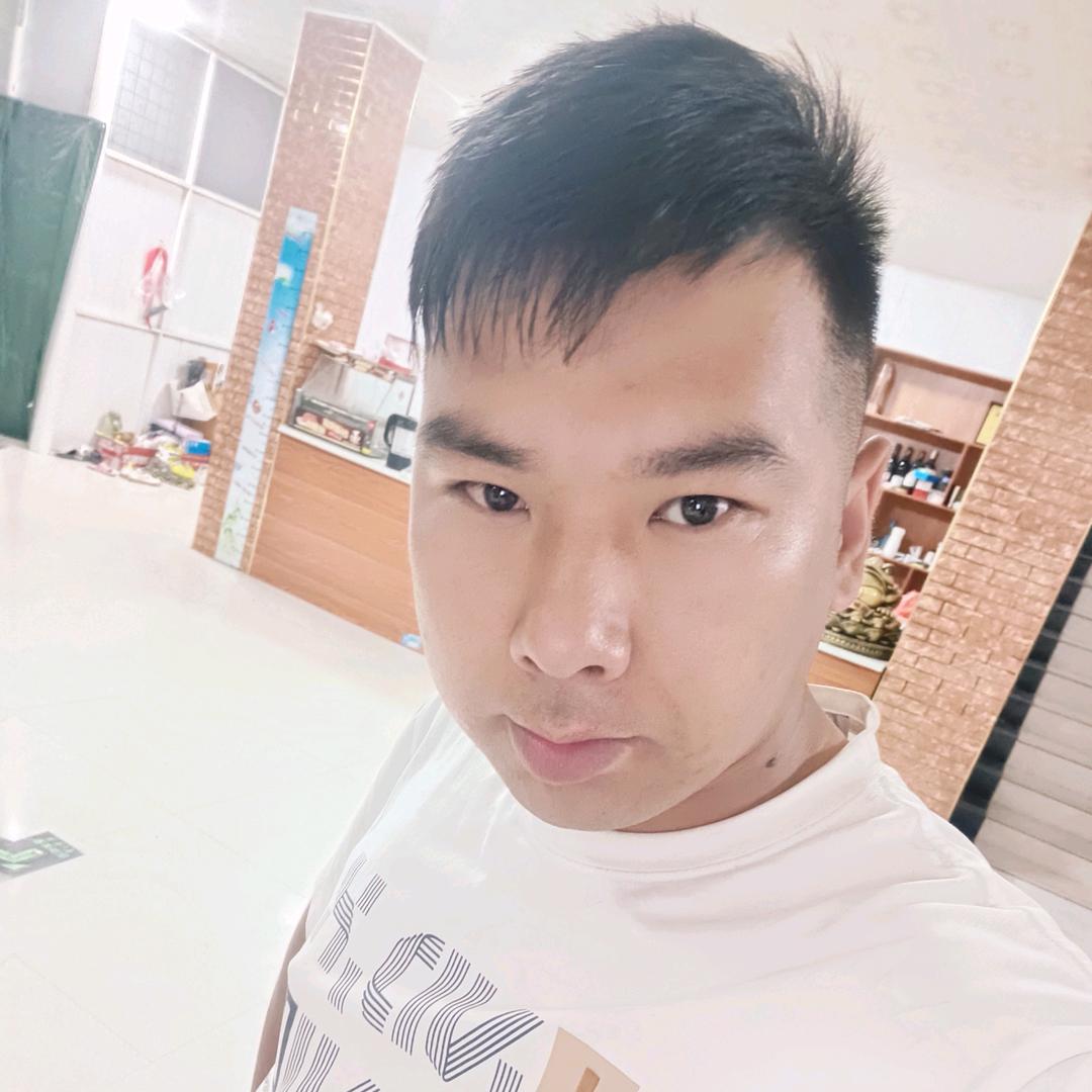 小伟挖机出租 清理绿化树  退林还耕