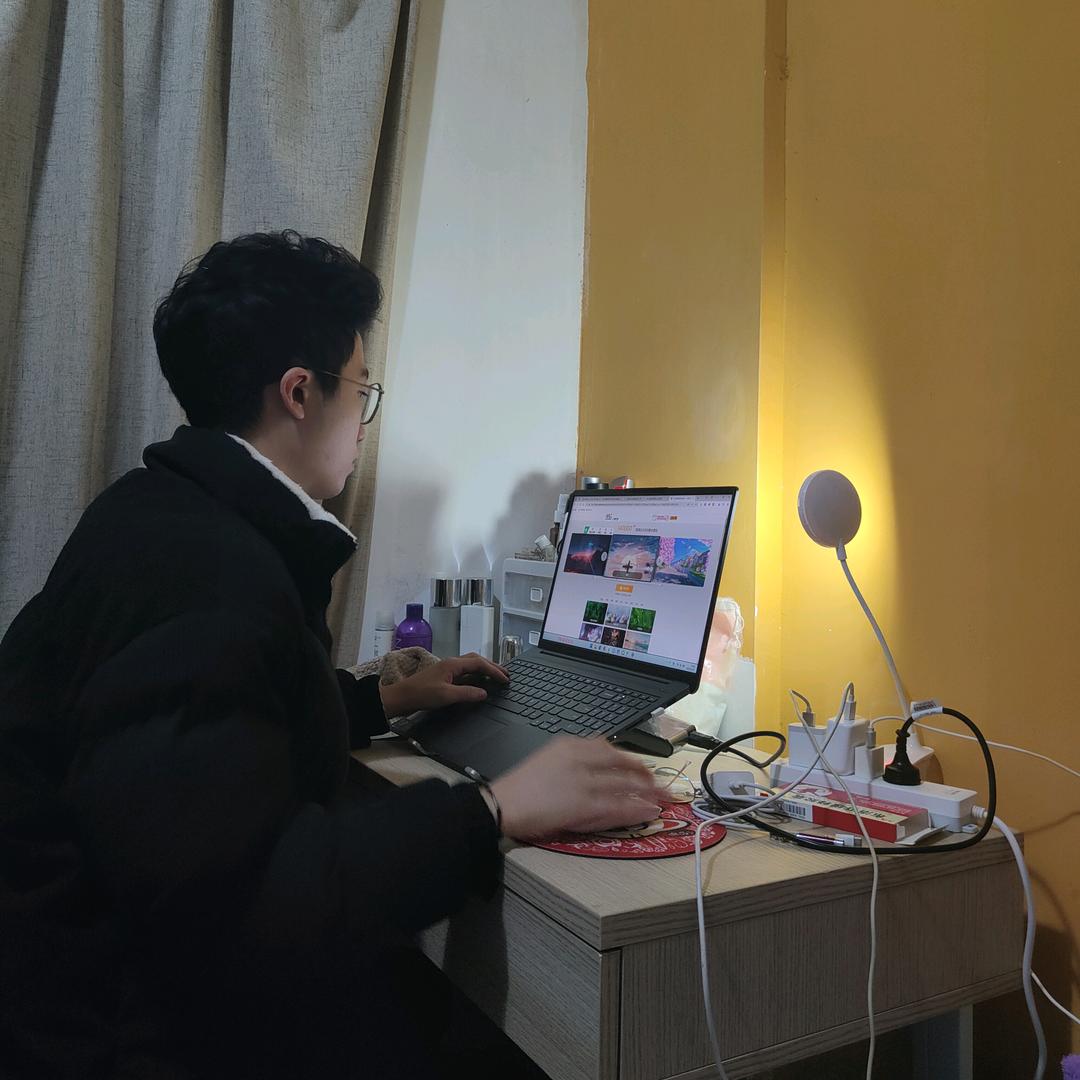 -阿肆