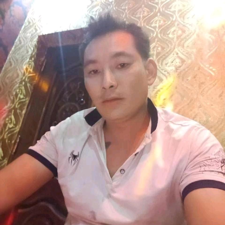 帮主。