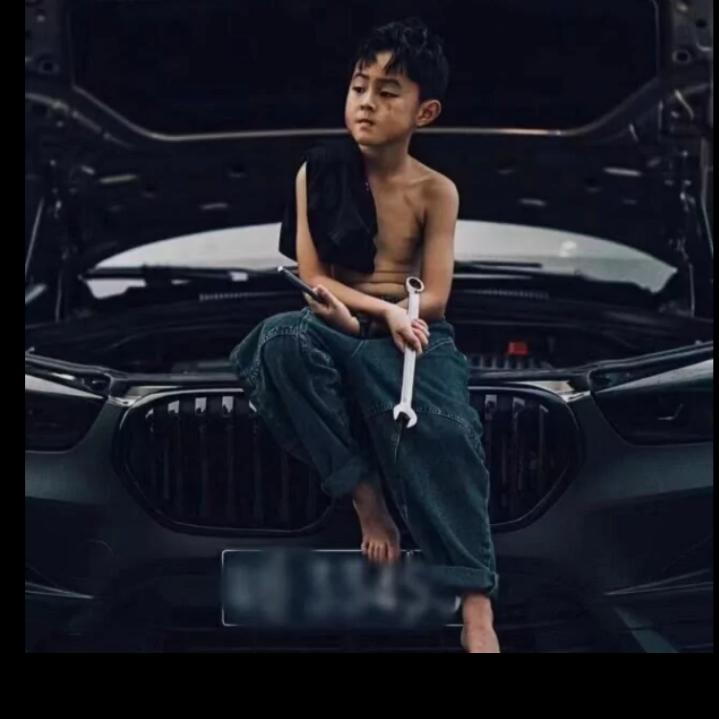 ℳ̶̶̶̶໌໌孙公子¥¥