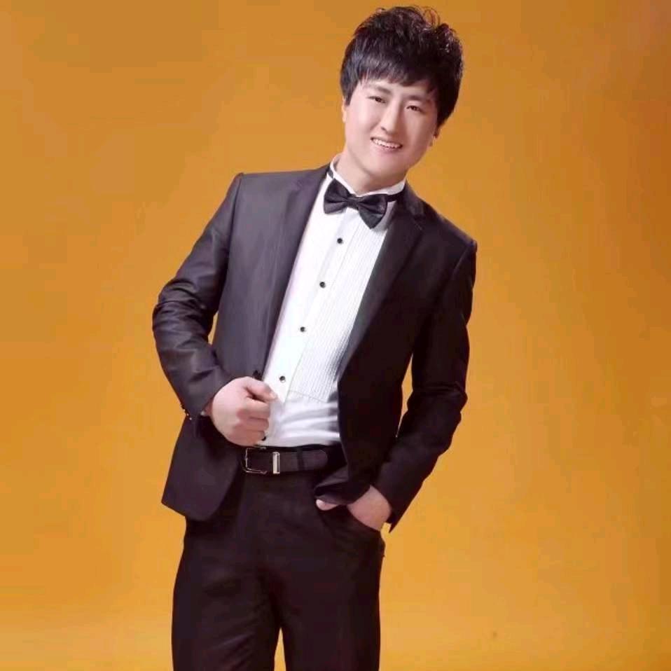 ｢嘿！╭☞(霸气强哥)*✲ﾟ*