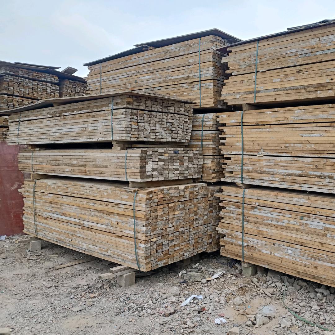 高价回收建筑模板方木