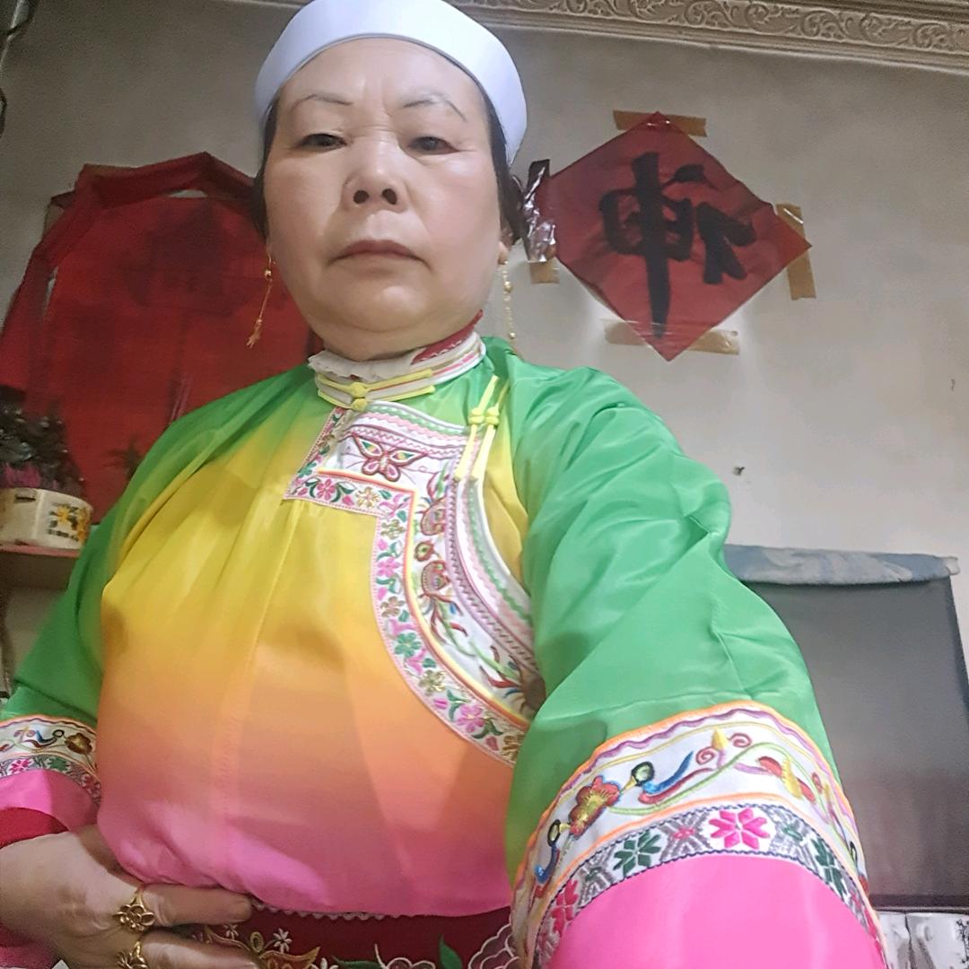 伍姨妈聊天主播