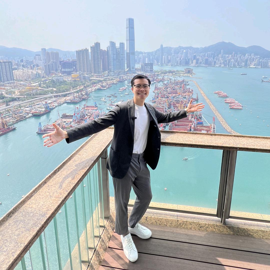 爱看港房的汤姆