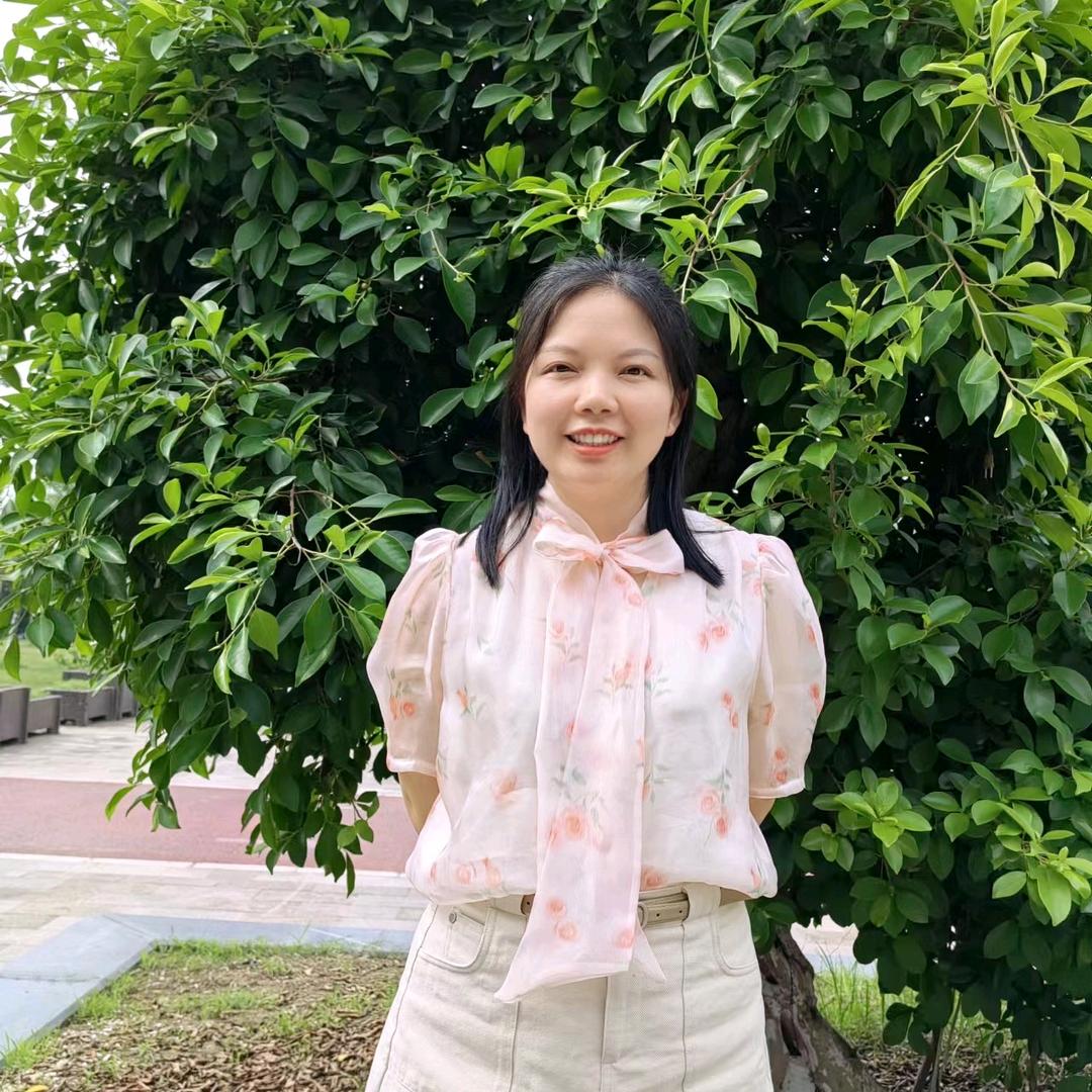 摘桑叶的小燕儿