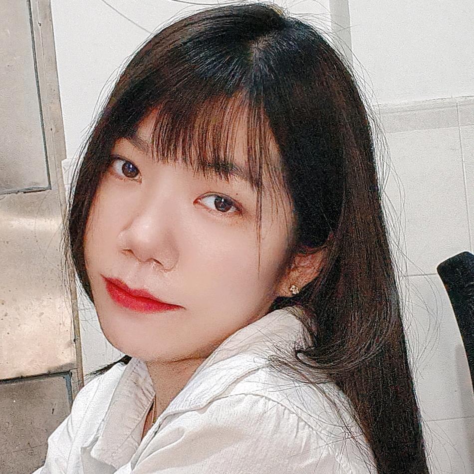 陈小霞丨饱饱有点饿 `