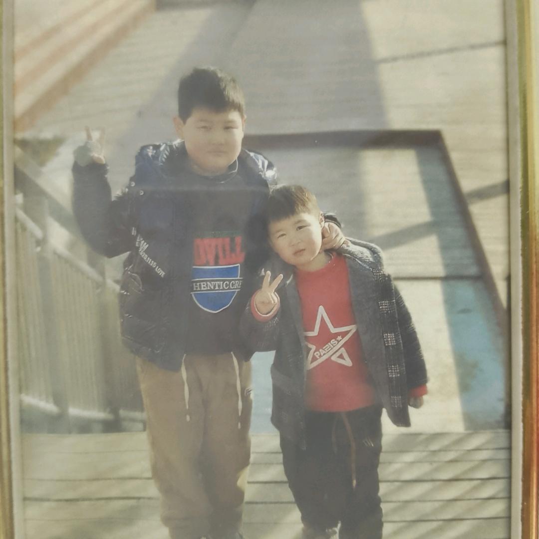 两个孙子奶奶