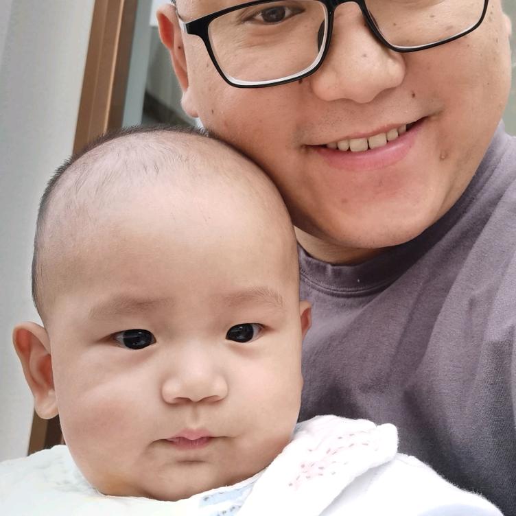 小菠萝爸爸
