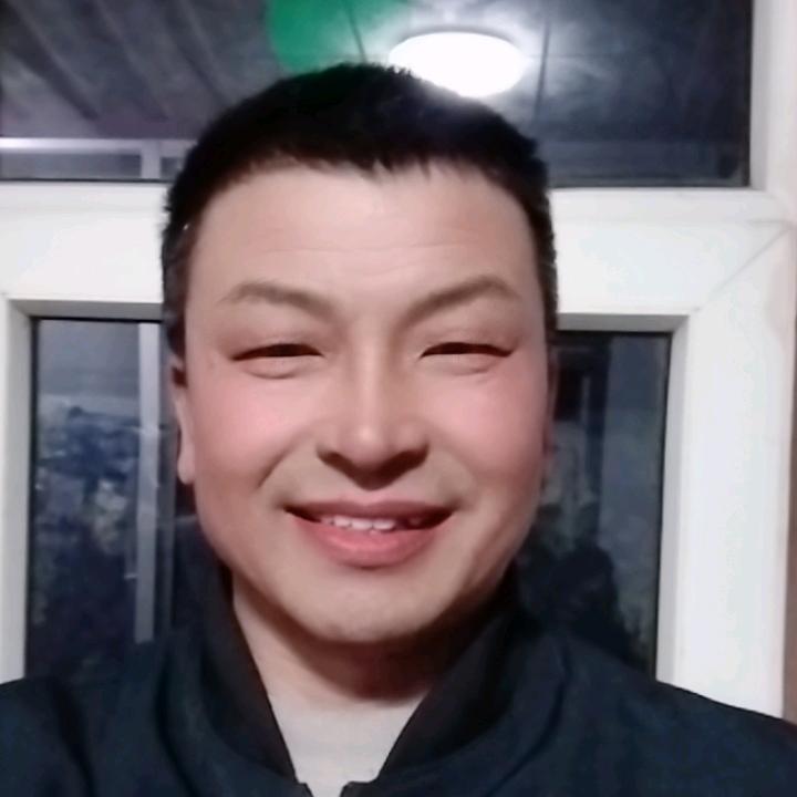 爱唱歌的曹大个
