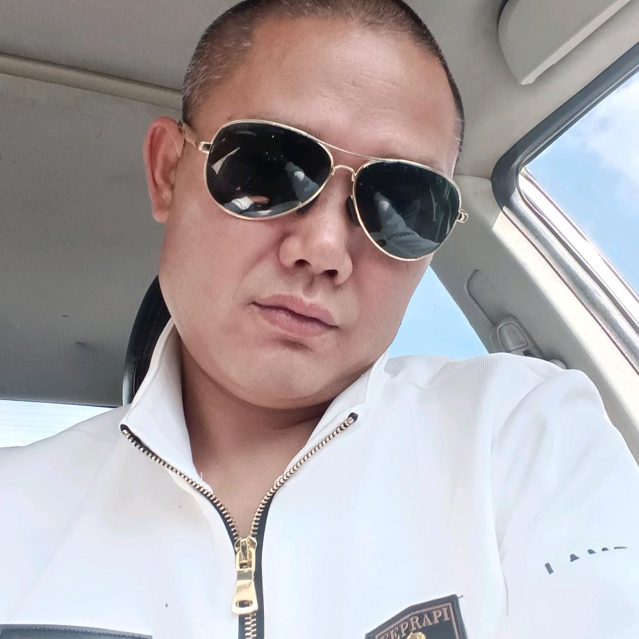 东哥，蜂糖李之乡