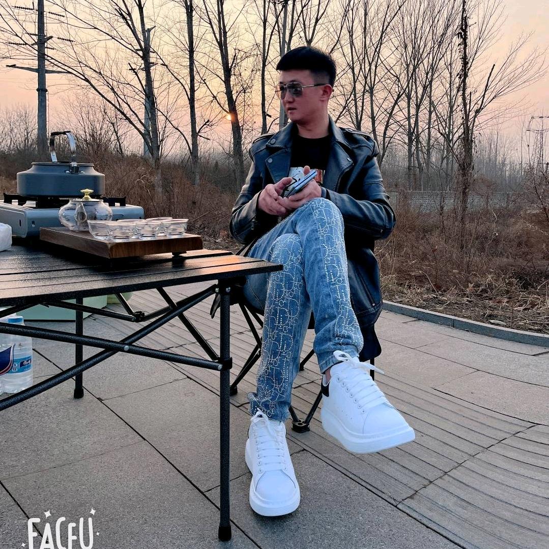 花海Livehouse临汾店   尉勇斌