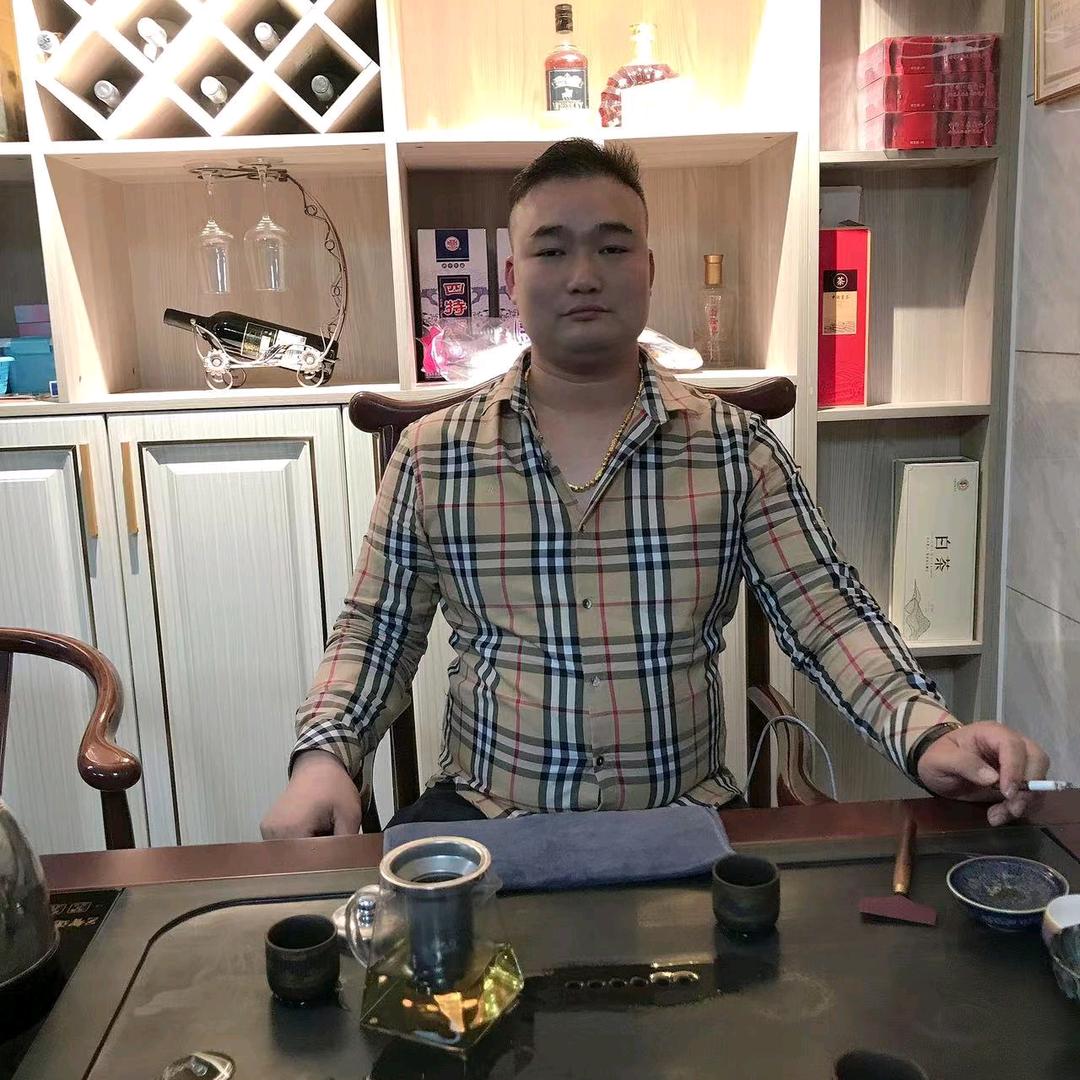 柳州市蔚萌工程机械有限公司