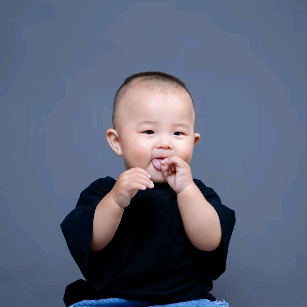 小胖墩的成长日记👨‍👩‍👦